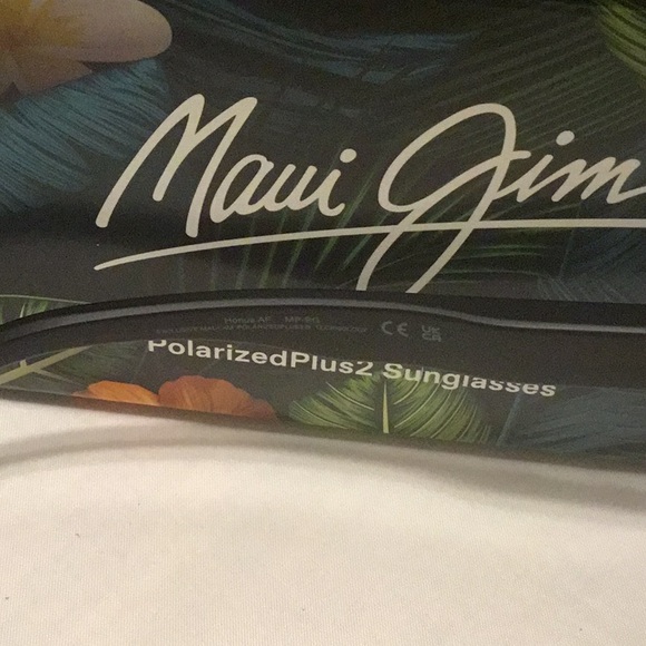 MAUI JIM HONUA SUNGLASSES POLARIZED. - Picture 2 of 6